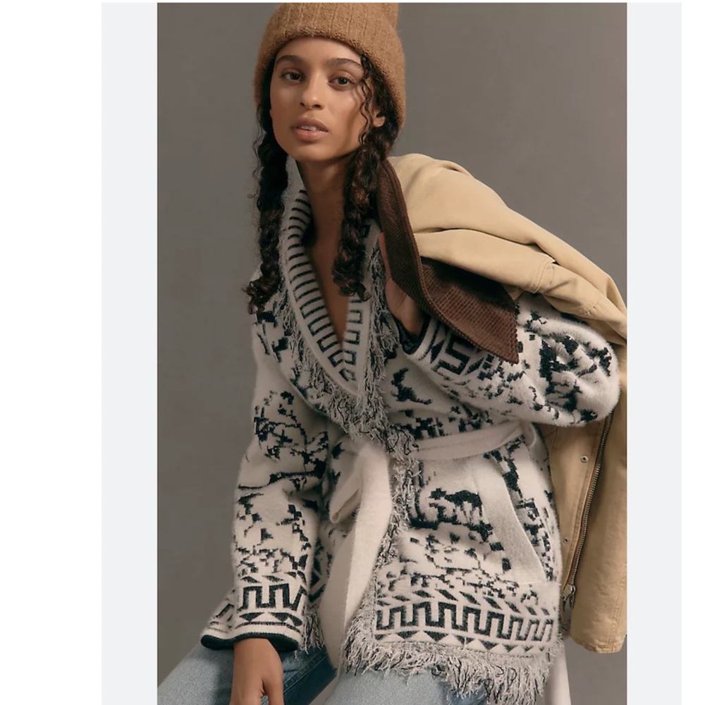 NVLT Knit Fringe Cardigan
Sweater Anthropologie size L XL New w tags W belt